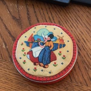 Vintage Blue Bird Confectionery Harry Vincent candy tin